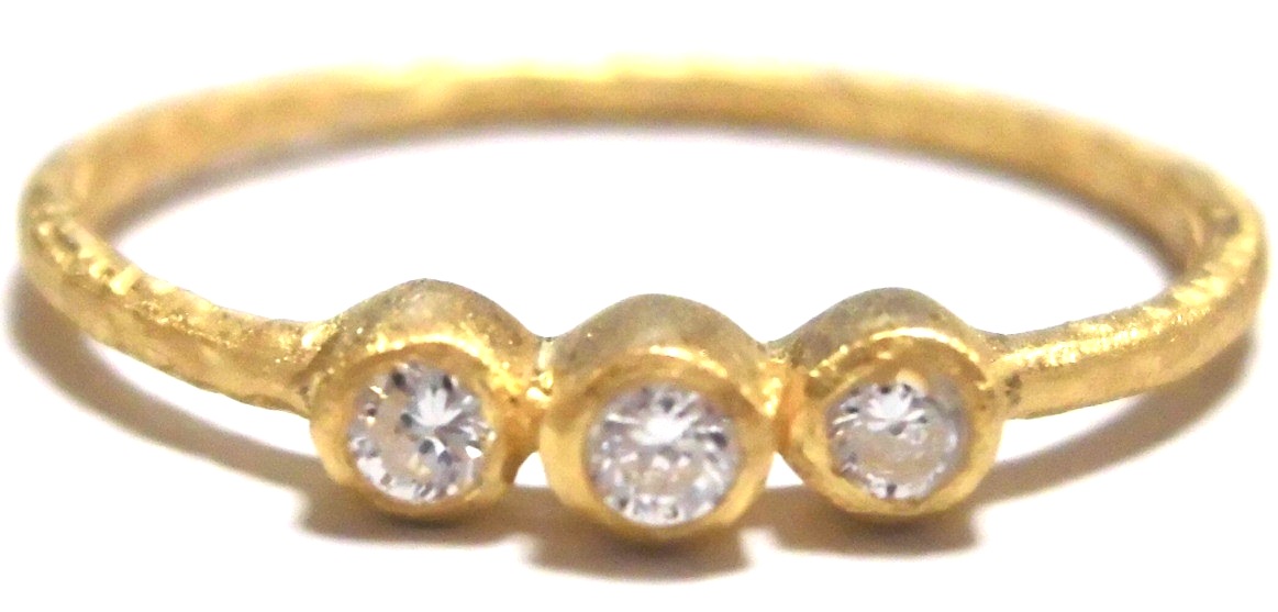 Abby triple ring yellow gold (2)