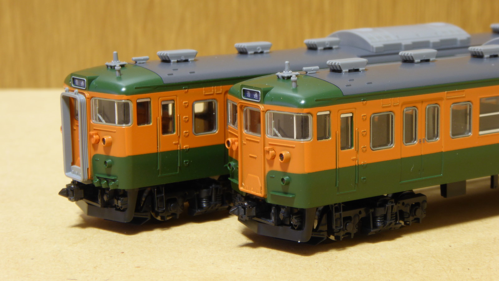 TOMIX 115系300番台（湘南色） 入線 ～その2～ | 気軽にNゲージ＠鉄道模型を楽しむ
