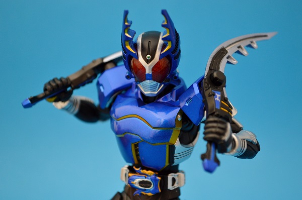 S.H.Figuarts（真骨彫製法） 仮面ライダーガタック ライダーフォーム ...