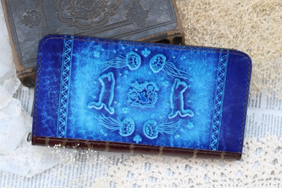 クラゲの洋古書風長財布