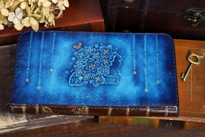青い紫陽花の本革長財布
