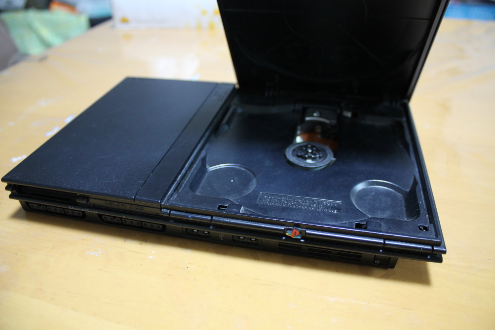 PlayStation 2を分解清掃したぞ SCPH-70000 - とりあえず不定期人生日記。