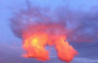 artificial-clouds-uk-10-696x448ピンクとオレンジの人工の雲