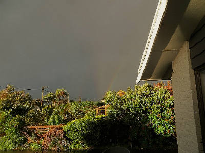 unusual-multiple-rainbow-new-zealand.jpg