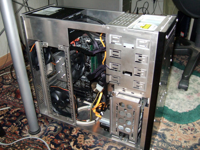 CPUとCPUクーラー（白虎）の取り付けが自作PCの山場