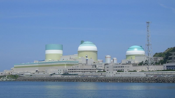 800px-Ikata_Nuclear_Powerplant.jpg